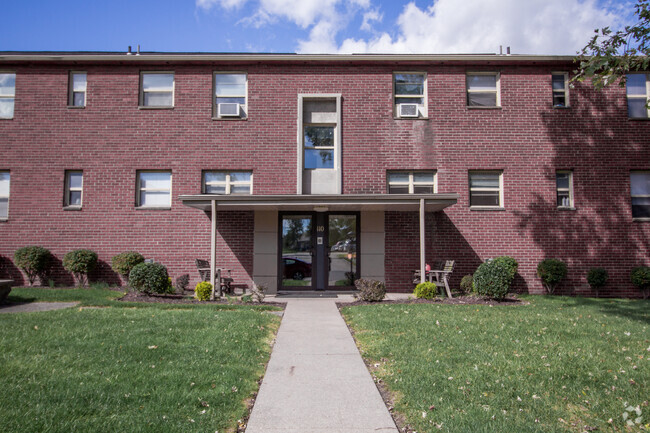 Building Photo - 90 Cloverleaf Tower Apartments Unit 90-6
