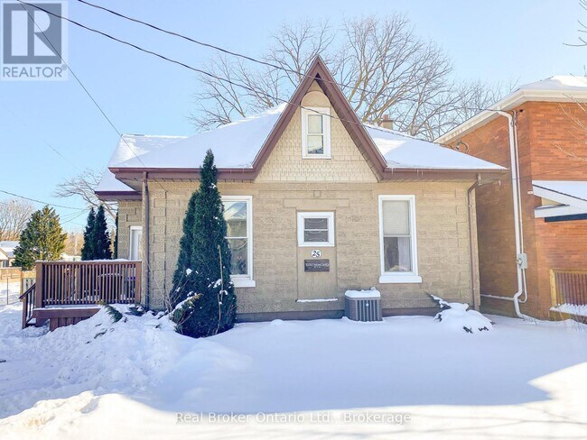 Photo - 25 Drummond St