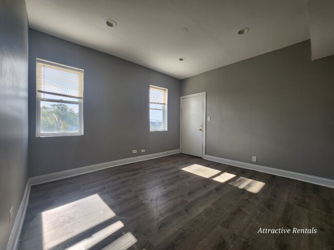 Photo - 7053 S Dante Ave