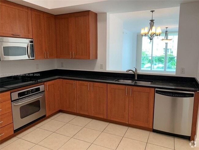 Building Photo - 3340 NE 190th St Rental