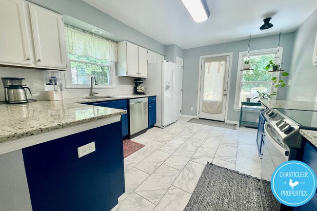 Photo - 1728 Kingston Heath Way