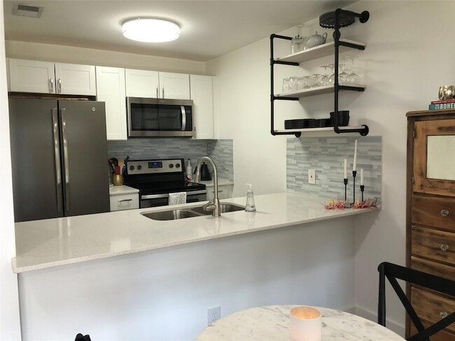 Photo - 6409 Burns St Unit 306
