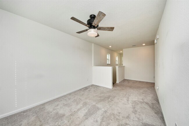 Building Photo - 2916 Shimmer Edge Dr