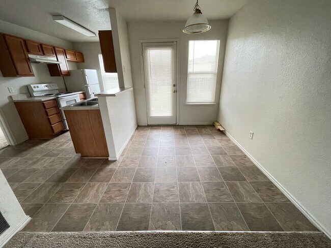 Photo - 5706 Redstone Dr Unidad Apt A