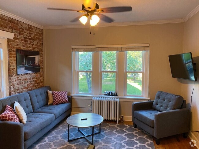Building Photo - 1351 N Washington St Unit 18 Rental