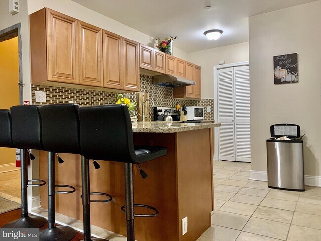 Photo - 1211 Race St Unidad 2F