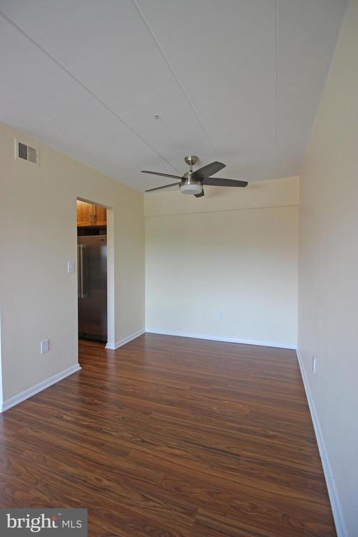 Photo - 200 Locust St SE Unidad 405