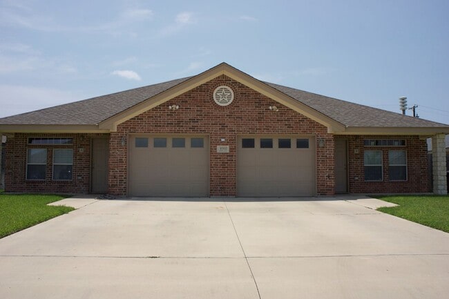 Building Photo - 2 Bedroom | 2 Bath Duplex Off Clear Creek – Killeen, TX