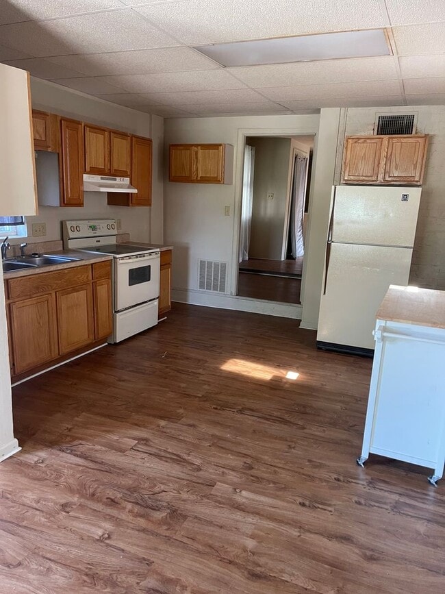 Photo - 921 W Illinois St Unit A