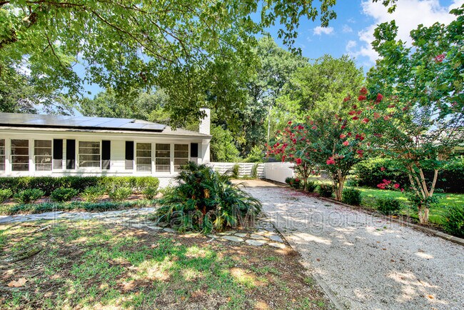 Photo - 1154 Winborn Dr