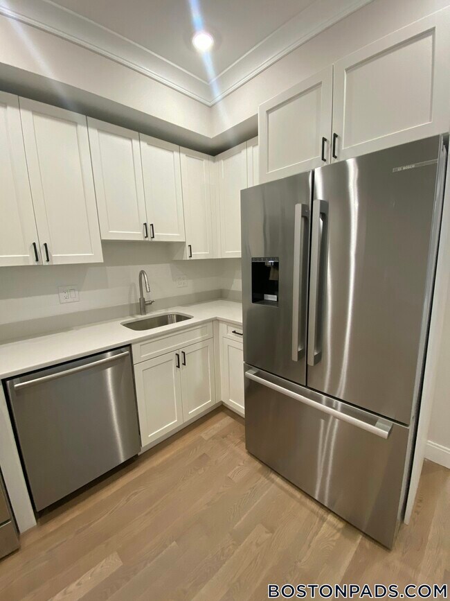 Photo - 47 Englewood Ave Unit 2