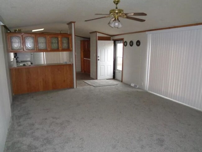 Photo - Nice, large, mobile home on outskirts of T...