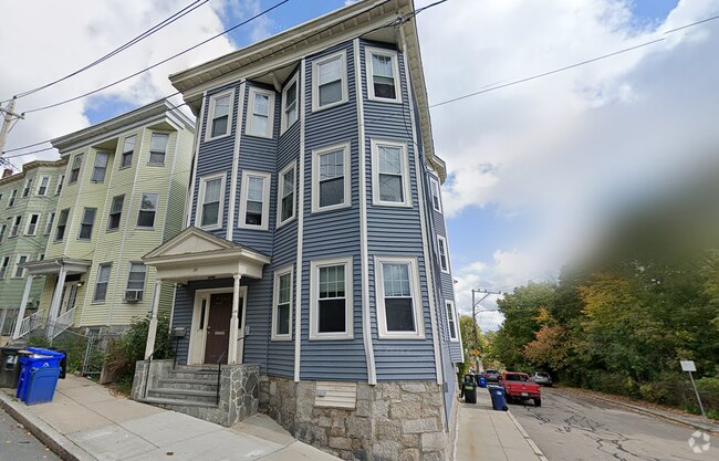 Building Photo - 19 Bucknam St Unit 3 Rental