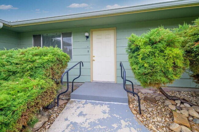 Photo - 1715 Willow St Condo Unit E