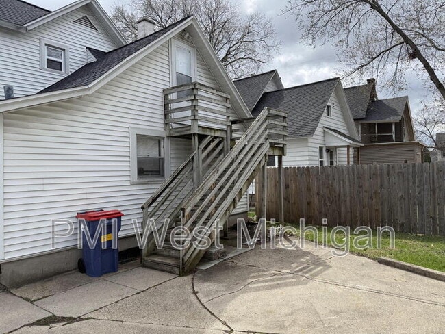 Photo - 927 10th St NW Unidad 2
