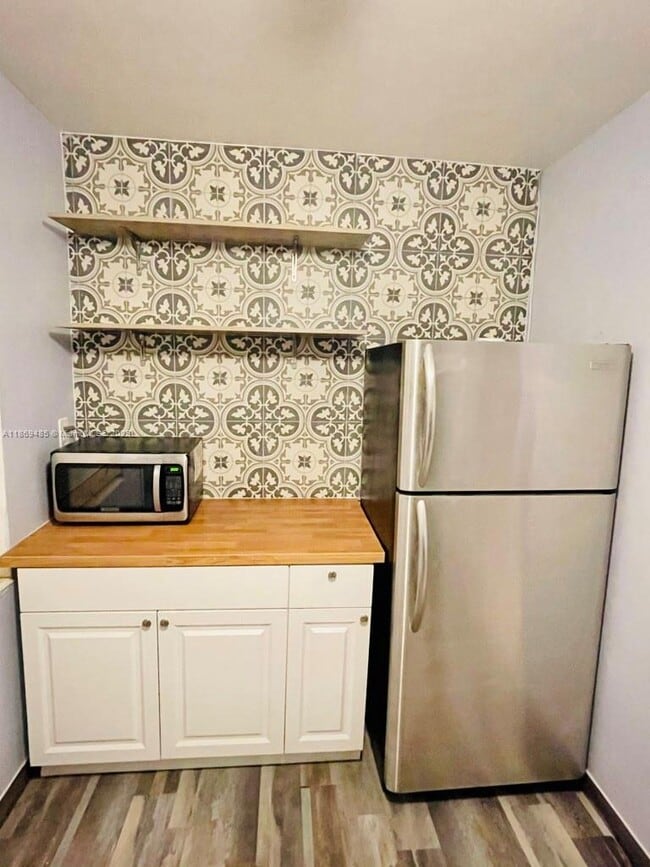 Photo - 23 SE 12th St Unit 22