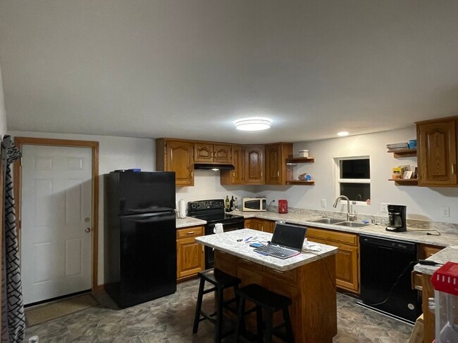 Photo - 329 W Main St