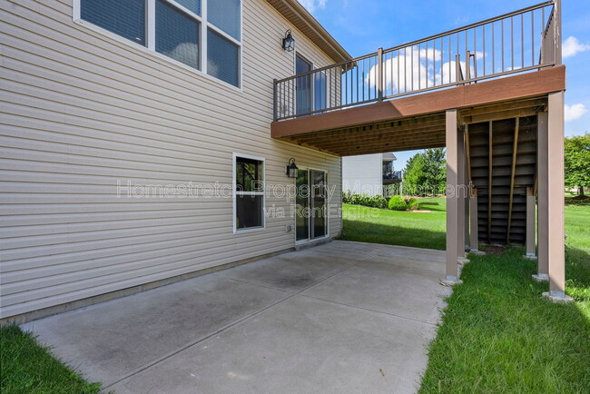 Photo - 521 Upper Ridgepointe Ct