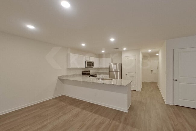 Photo - 113 Flat Rock Ml Trl