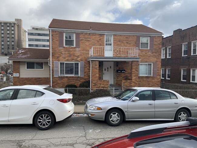 Street View/Private 2nd Fl Porch - 229 Halket Pl Casa Adosada