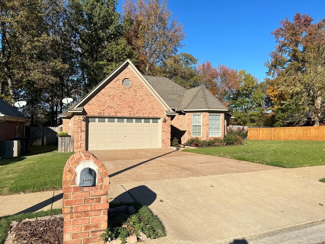 Bartlett Home Near Neighborhood Park! Minu... - Bartlett Home Near Neighborhood Park! Minu...