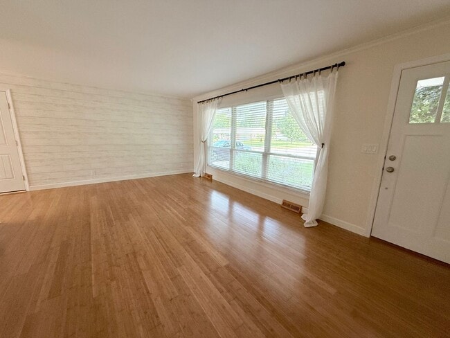 Photo - Incredible Ranch on Ivanhoe Way!