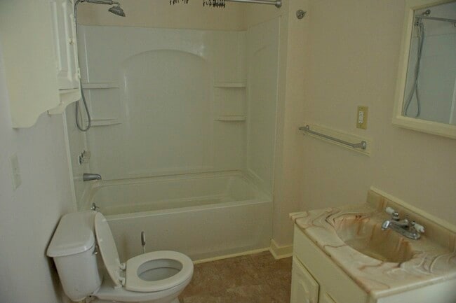 Photo - 1387 Central Ave