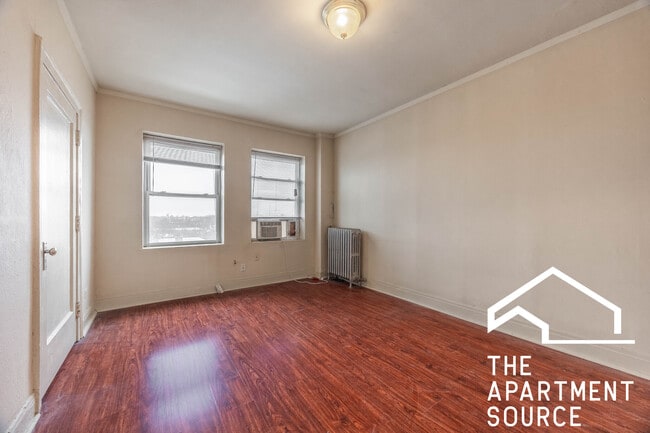 Photo - 6930 N Greenview Ave Unidad 608