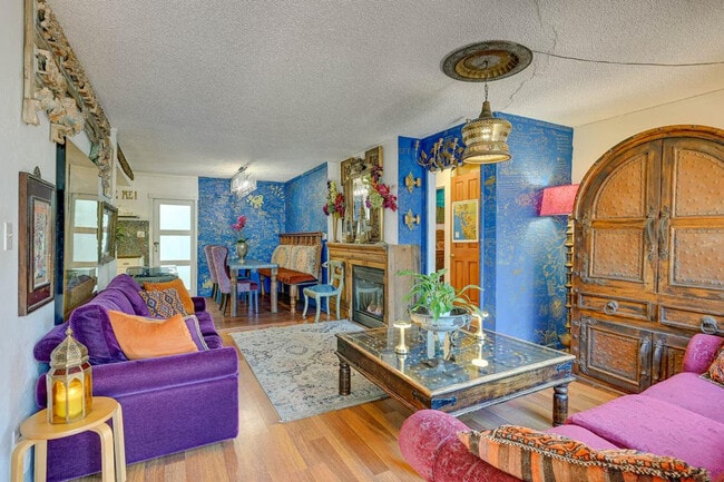 Photo - 695 E K St Unidad ID1304996P