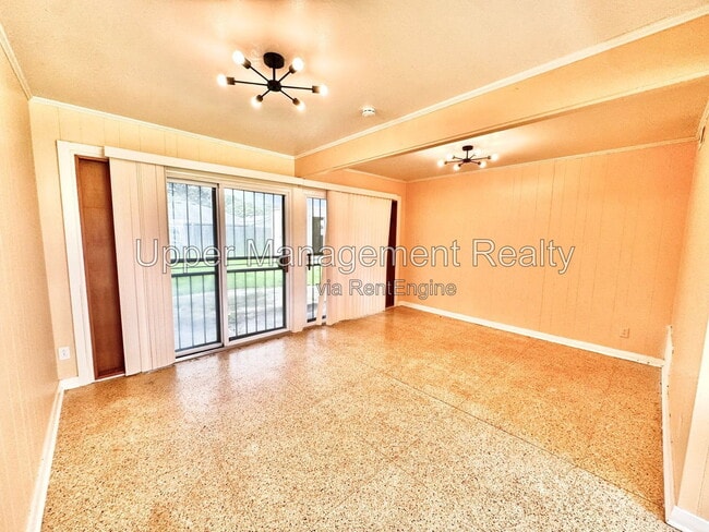 Photo - 2655 Hyman Pl