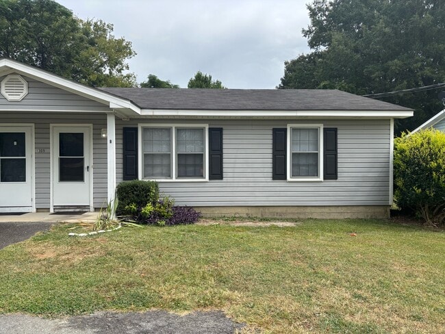Building Photo - 1309 Ireland Dr Rental