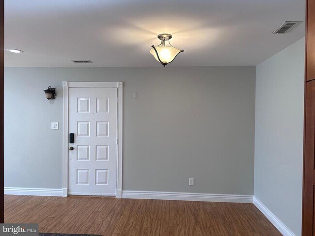 Photo - 1909 The Woods II