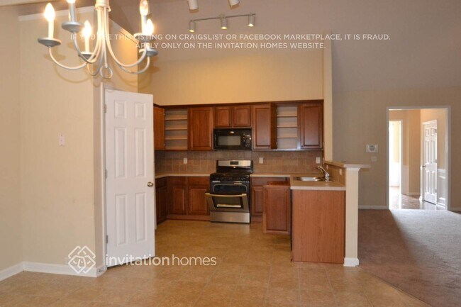 Photo - 720 Lavender Ln