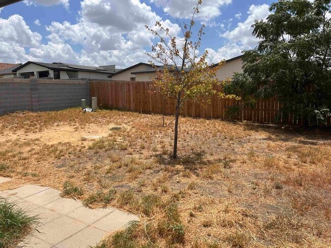 Photo - 1615 Dra Eve Perez Lane