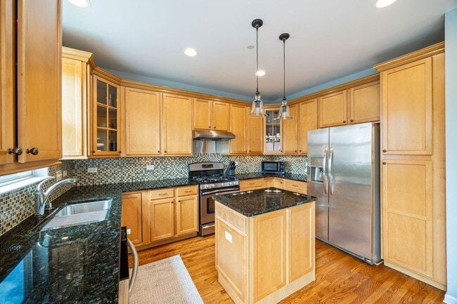 Photo - 302 Narragansett Ct