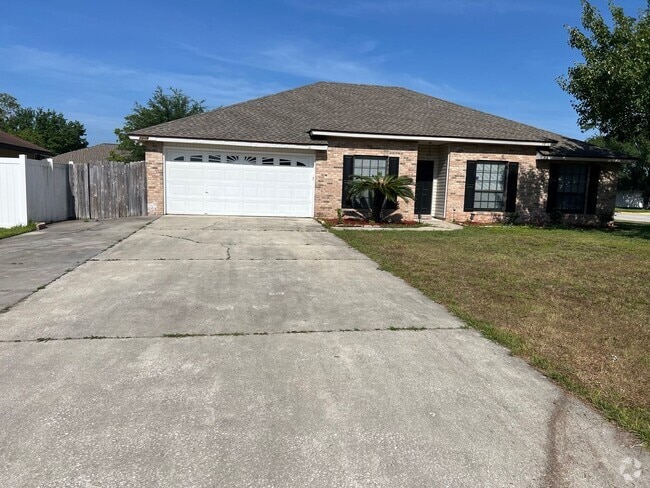 Building Photo - 1218 Summit Oaks Dr E Rental