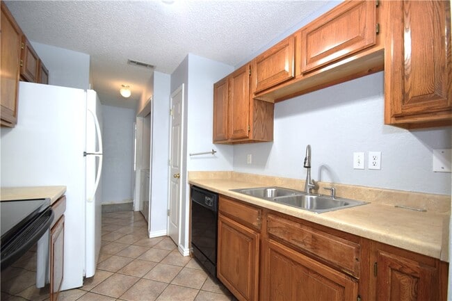 Photo - 212 SE 17th St