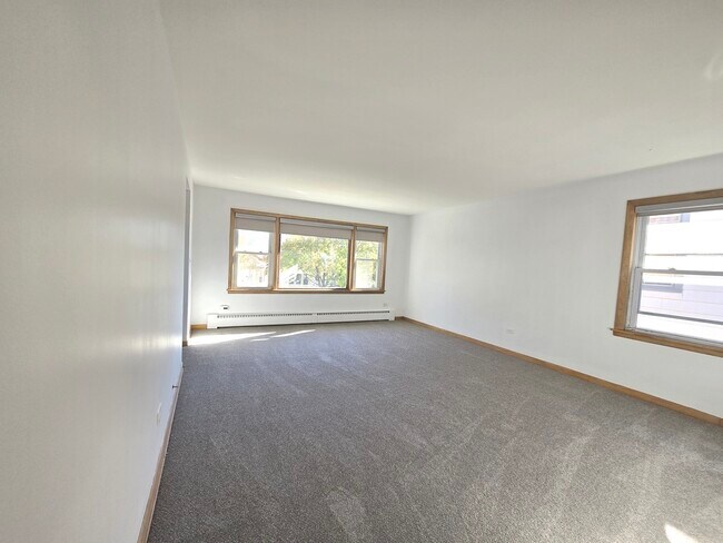 Photo - 5626 N Menard Ave Unit 2