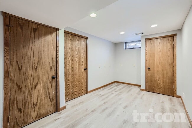 Photo - 19955 Chili Ave W