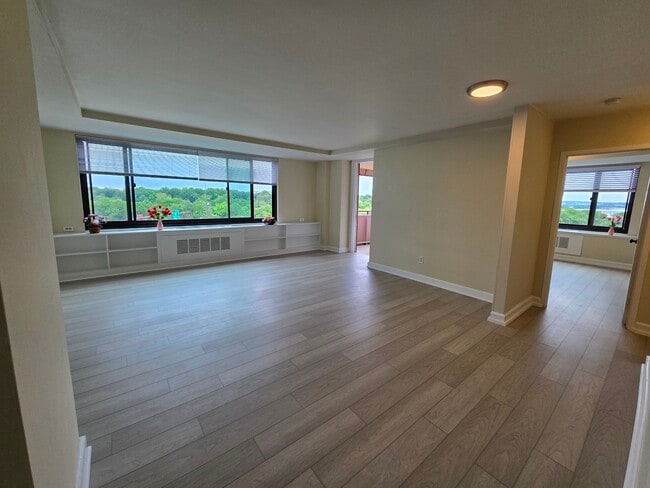 Photo - 1021 Arlington Blvd Apartment