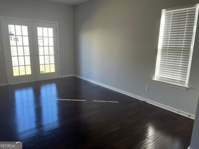 Photo - 73 Timber Mist Ln