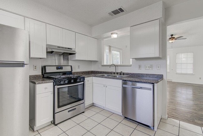 Photo - 8108 West Gate Blvd