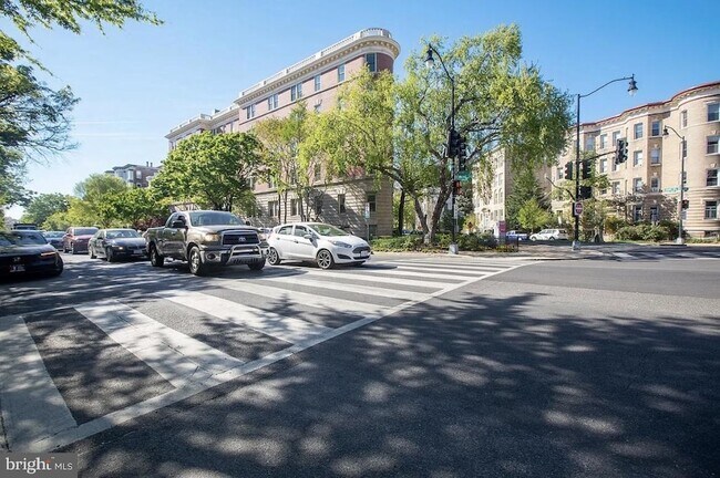 Photo - 1801 Calvert St NW