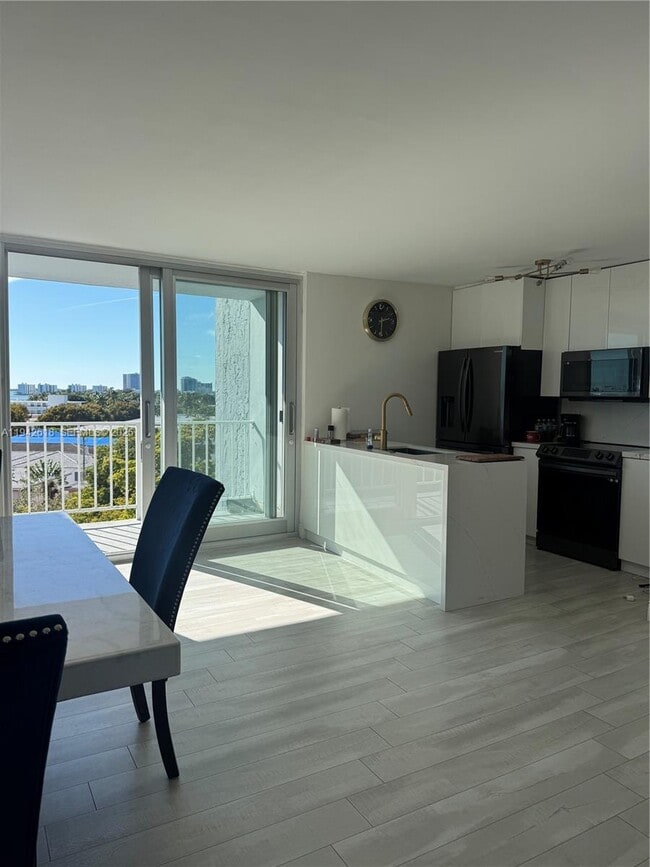 Photo - 6900 Bay Dr Unit 6D