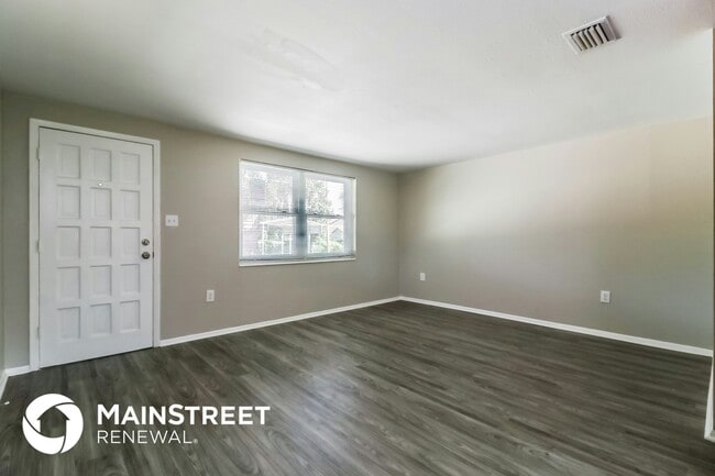 Photo - 8912 Hervel Cir