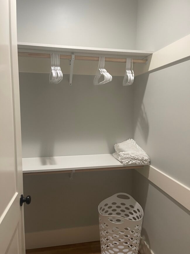 Photo - 734 Campbell St