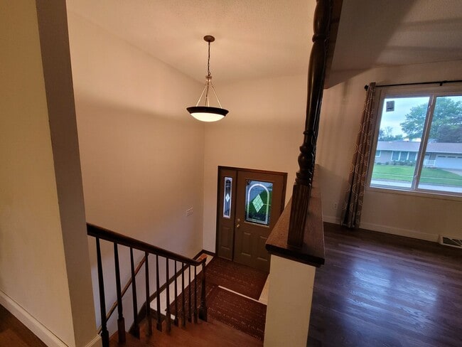 Photo - Coralville 4 bedroom 2.5 bath, 2 stall attached garage, fenced yard!