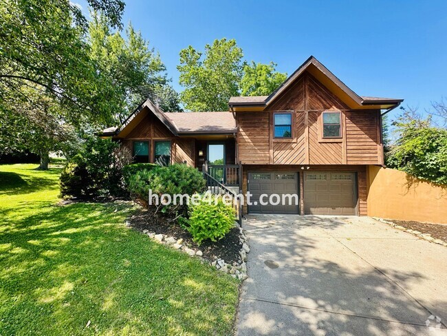 Building Photo - Spacious Liberty Home w/ an Updated Kitche...
