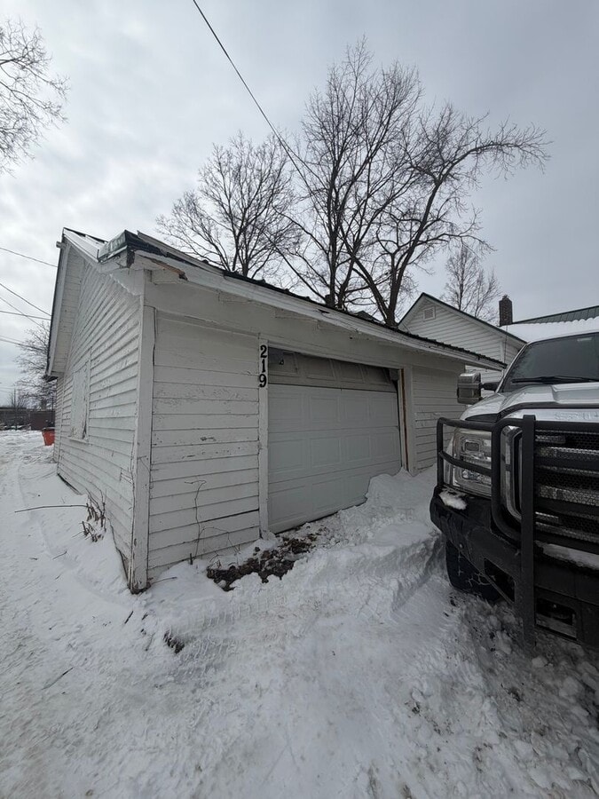 Photo - 219 Randall St