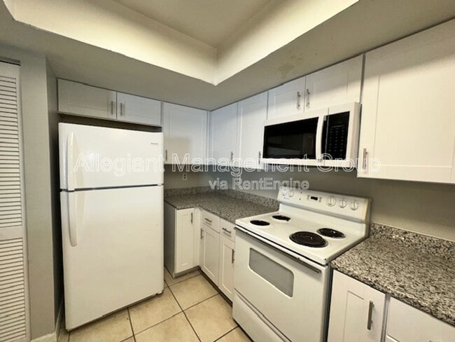 Photo - 801 Del Prado Dr